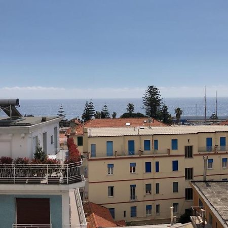 Da Mariella Case Vacanza - Bilocale Sunset Vista Mare Sanremo Exteriér fotografie