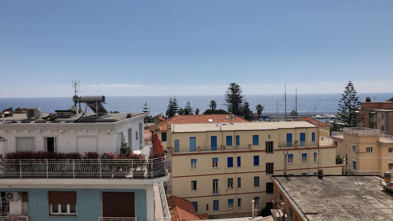 Da Mariella Case Vacanza - Bilocale Sunset Vista Mare Sanremo Exteriér fotografie